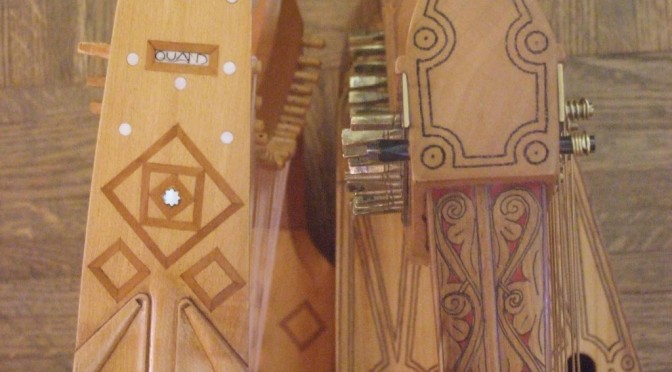 Gothic harp vs Gaelic harp