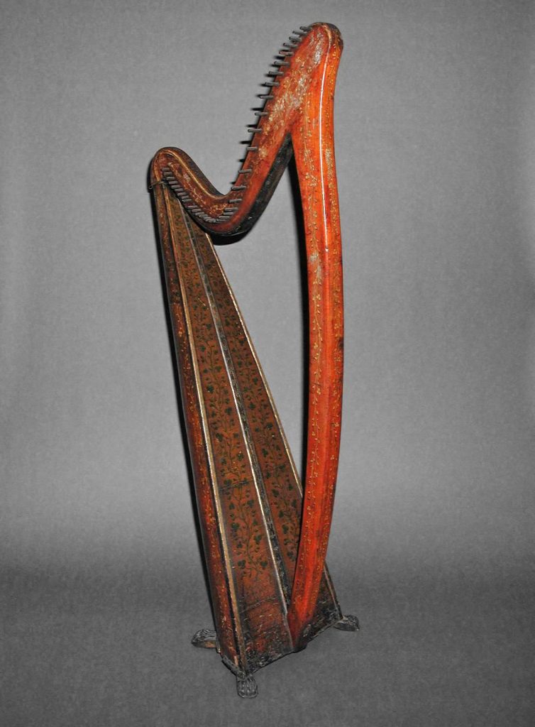 Egan wire-strung Irish harp number 2044. Nancy Hurrell suggests that this harp dates from after c.1825. Photo © The Fitzwilliam Museum, used under a Creative Commons License CC-BY-NC
